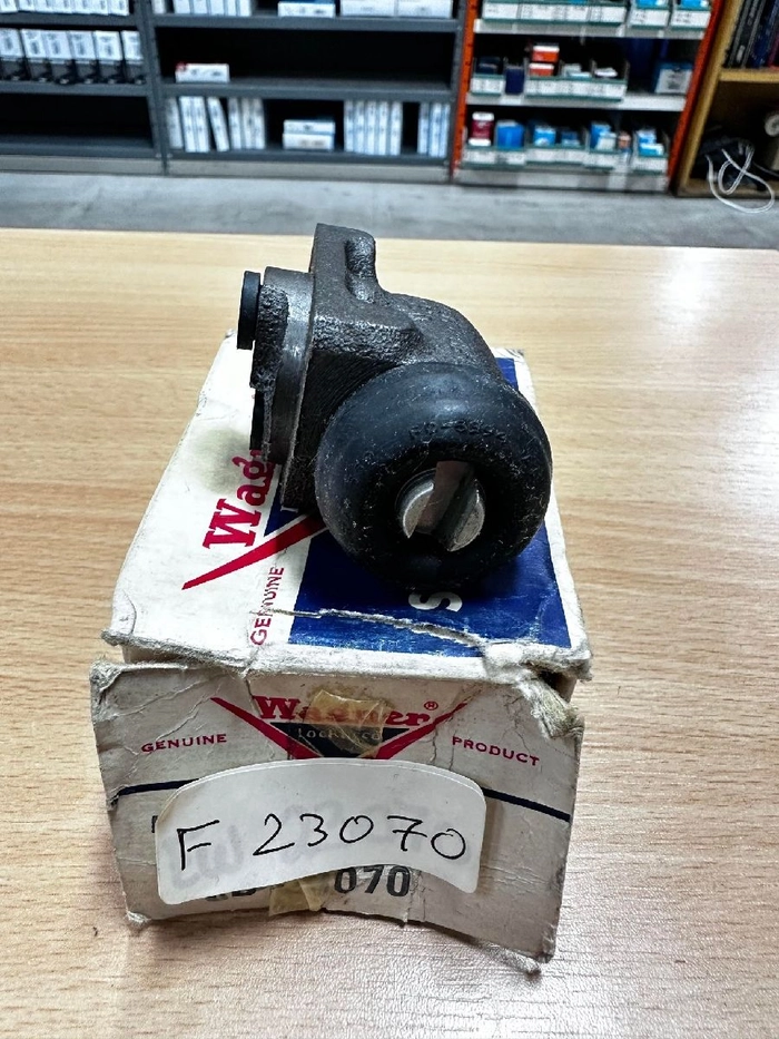 Hjulsylinder foran høyre, volvo p9120 amazon 59-62