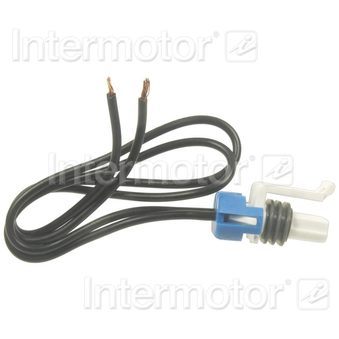 Connector engine crankcase vent